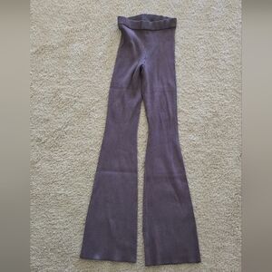ALO Yoga Ribbed Flare Pants in Plum Tone